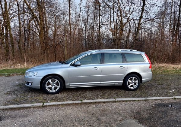 Volvo V70 cena 39999 przebieg: 382000, rok produkcji 2015 z Lędziny małe 92